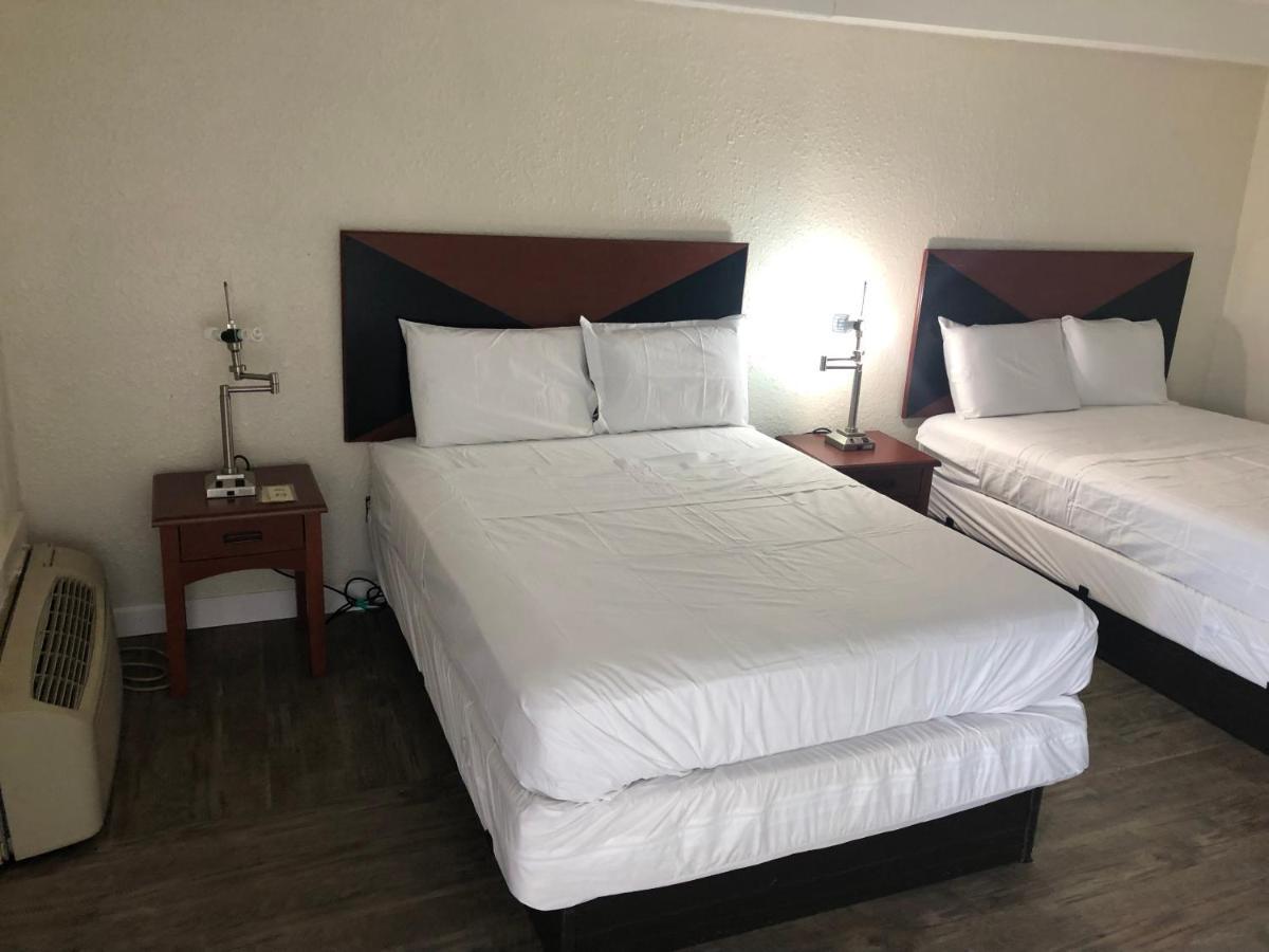 Travel Inn Petersburg Kültér fotó