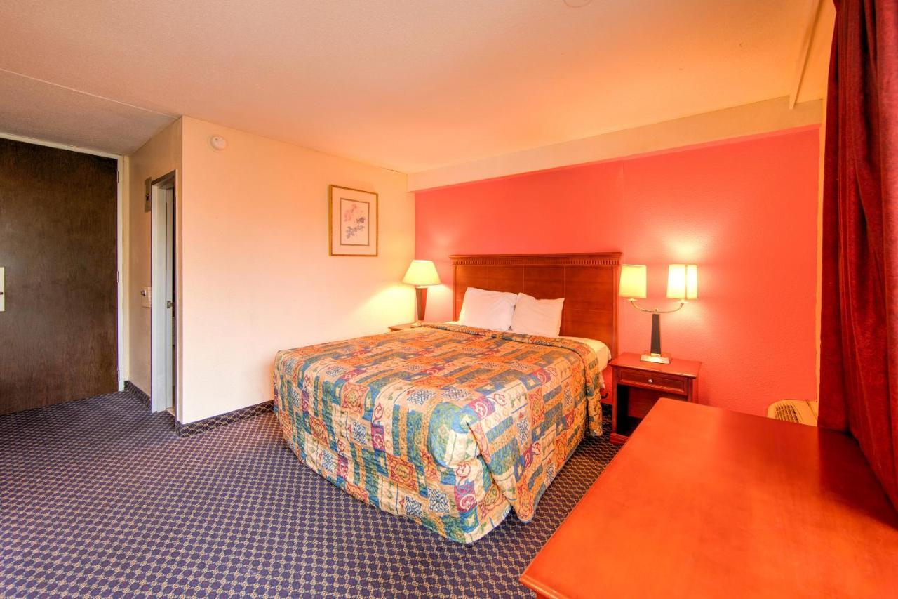 Travel Inn Petersburg Kültér fotó